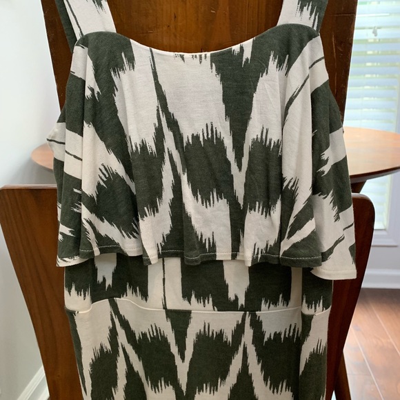 LOFT Midi Dress - Picture 2 of 4